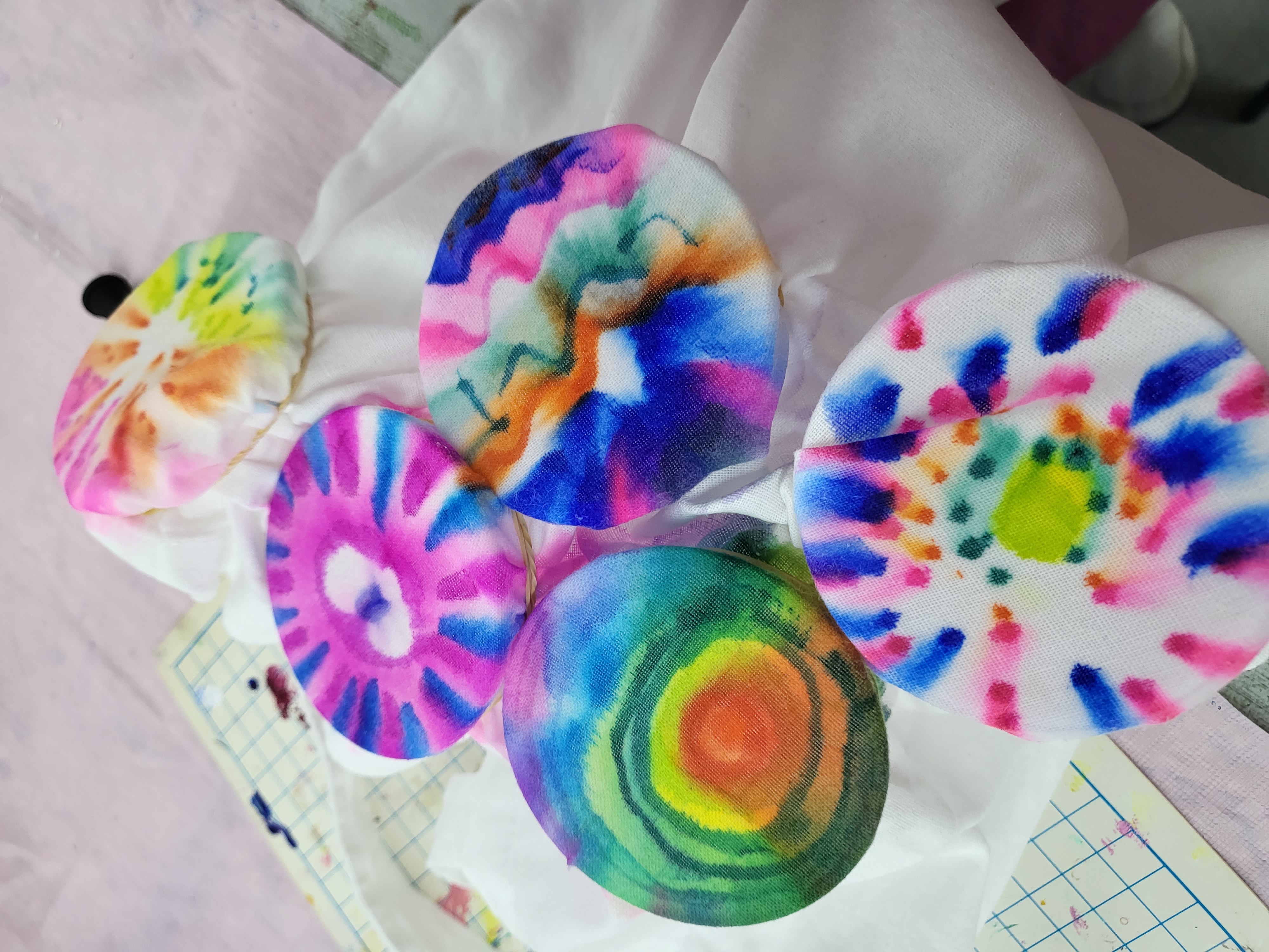 Round shapes with bright colours in different patterns.