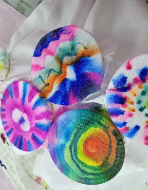 Round shapes with bright colours in different patterns.