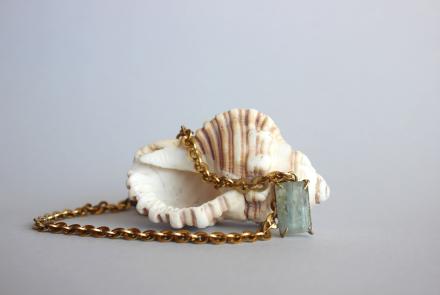 Chain on a shell