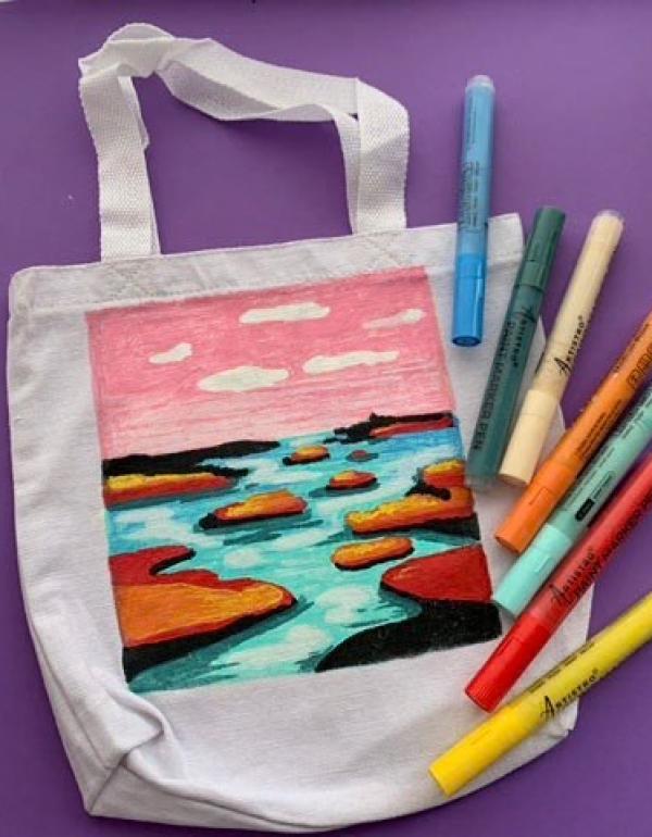 Tote bag with textas