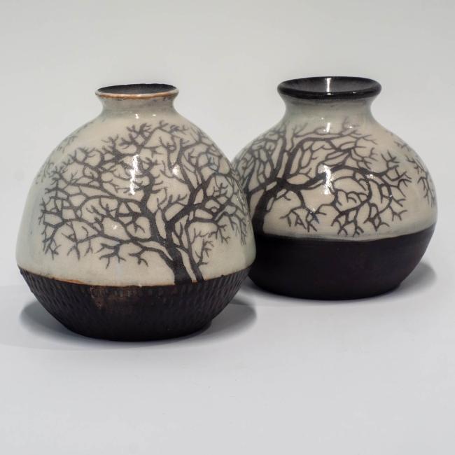 Black and white Vases by Rasma Kradzins